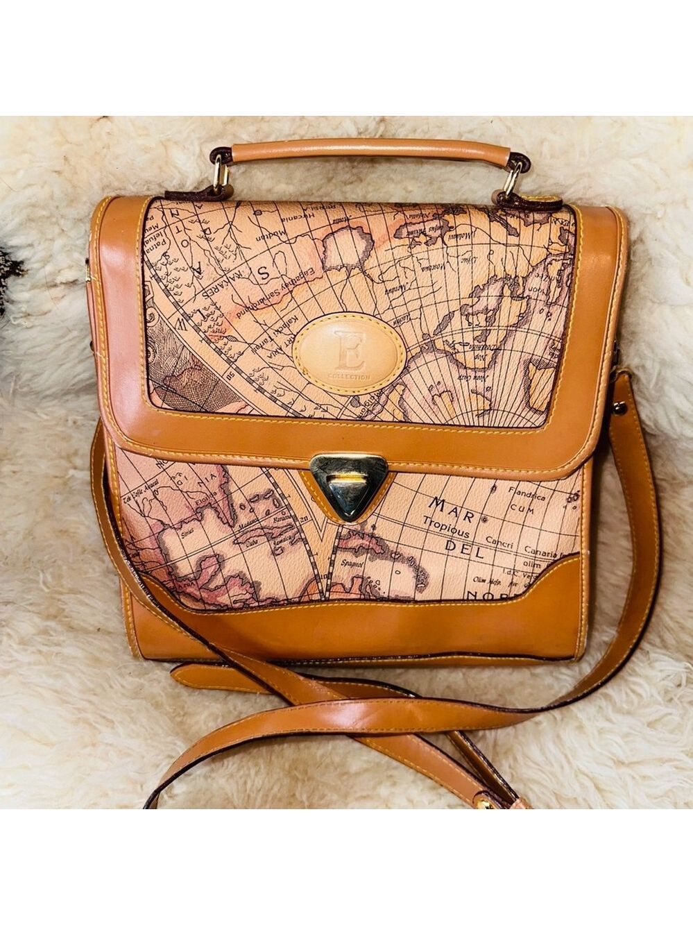 Vintage Rare E Collection World Map Tan Crossbody Shoulder HandBag Purse Unique